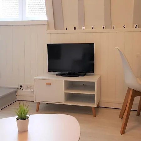 Apartment Little - Raphaelle *
